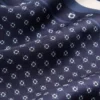 100 % hedvábí, oversized trojúhelníkový šál typu bandana