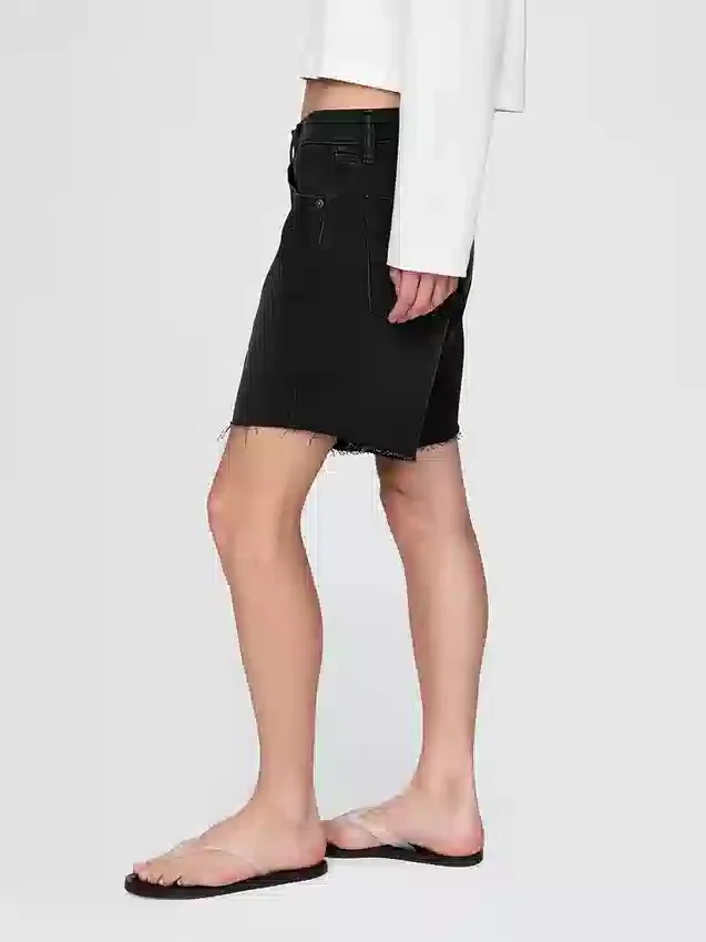 8" Bermudy z volného džínoviny ve stylu 90. let se středně vysokým pasem
