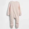 Baby First Favorites – jednodílný overal s nožičkami z jemného žebrovaného úpletu