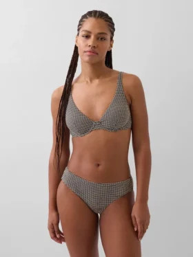 Bikiny s balkónovým střihem
