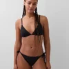 Bikiny s tanga spodními díly