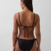 Bikiny s tanga spodními díly