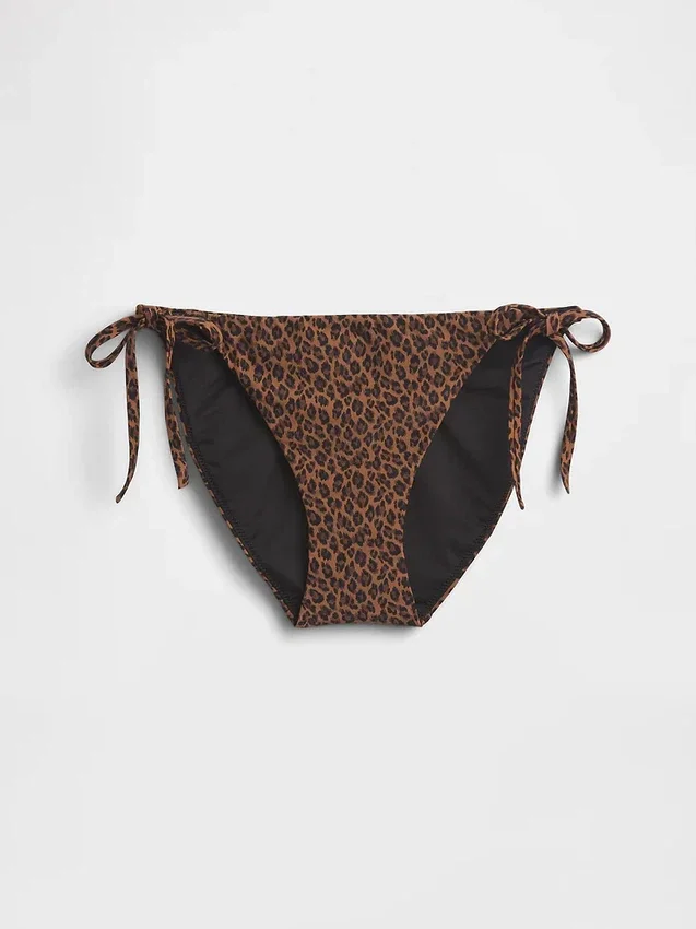 Bikiny s tanga spodními díly