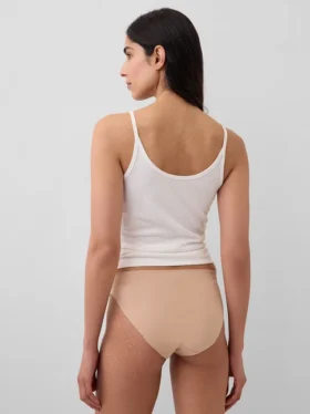 Bikiny z organické pružné bavlny, které nejsou vidět pod oblečením