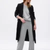 CashSoft Shaker-Stitch Svetr s proplétaným vzorem v kombinaci s kalhotami