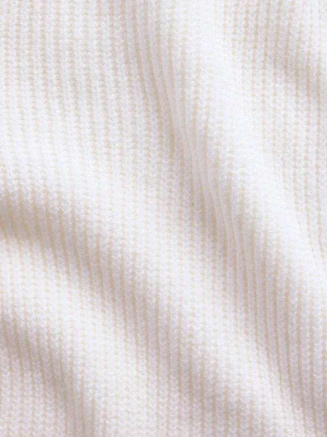 CashSoft Shaker-Stitch Svetr s proplétaným vzorem v kombinaci s kalhotami