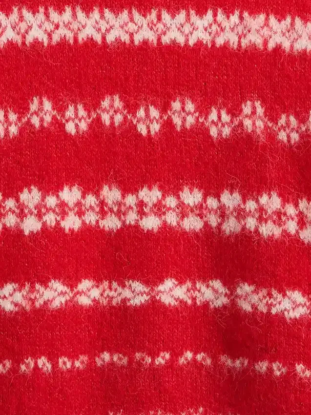 Chlupatý oversized svetr s kulatým výstřihem