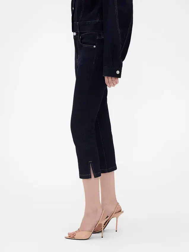 Džíny GAP × Victoria Beckham s nízkým pasem v délce capri