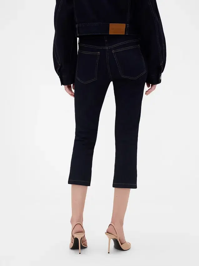 Džíny GAP × Victoria Beckham s nízkým pasem v délce capri