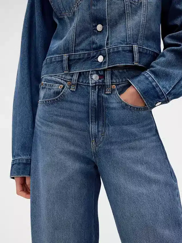 Džíny GAP × Victoria Beckham s vysokým pasem a obloukovým střihem