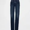 Džíny s nízkým pasem a rovným střihem ve stylu 90. let pro plnější postavy