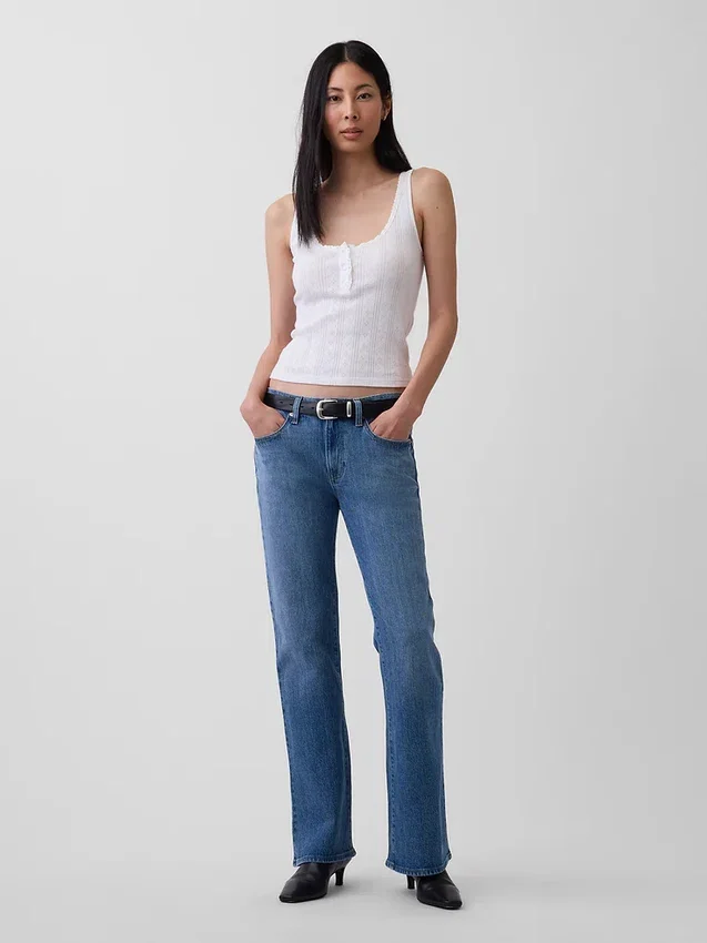 Džíny s středním pasem a volným střihem typu bootcut