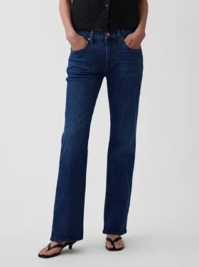 Džíny s středním pasem a volným střihem typu bootcut