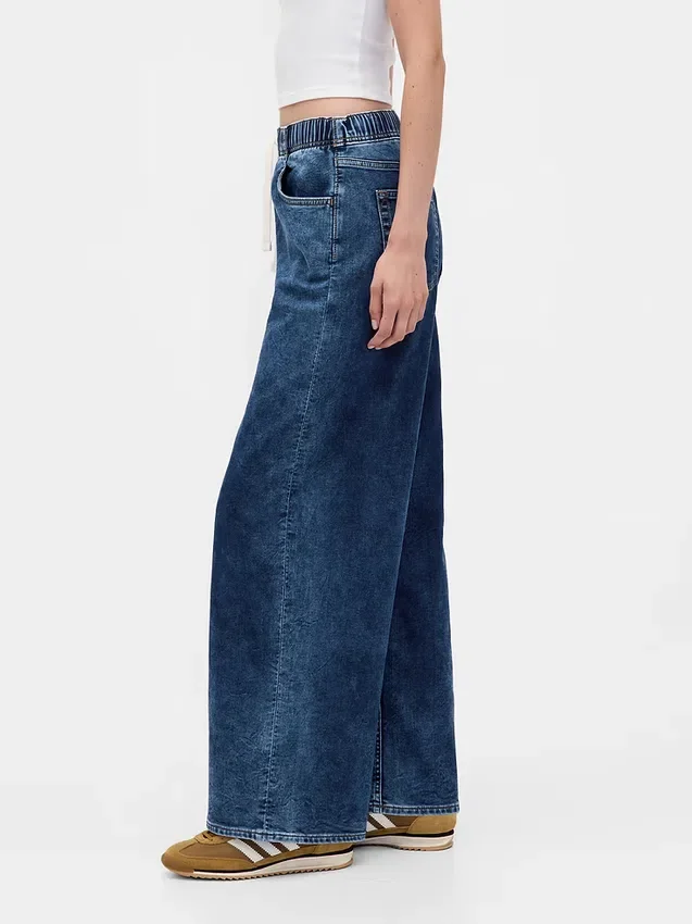 Džíny s volným střihem a středně vysokým pasem z pleteného denimu