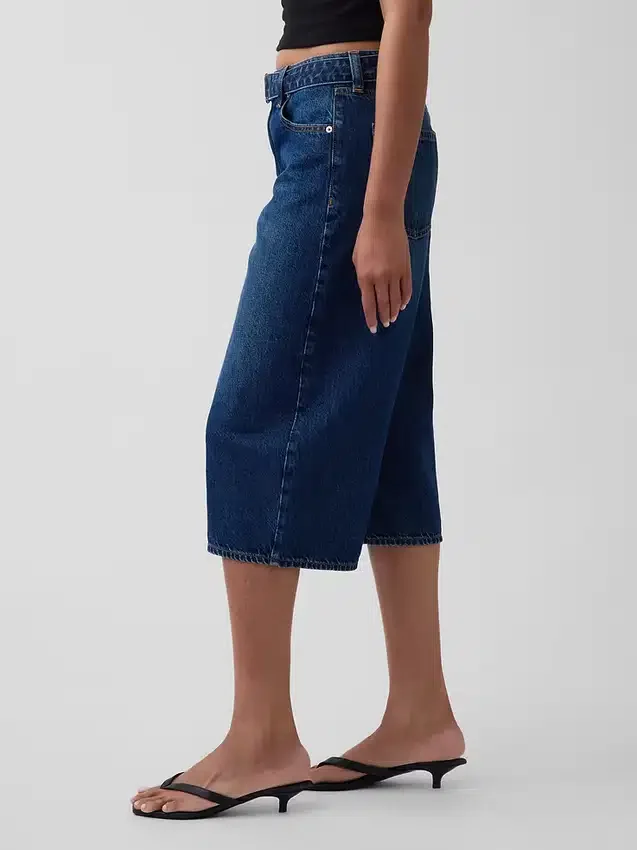 Džíny typu culotte s vysokým pasem a páskem