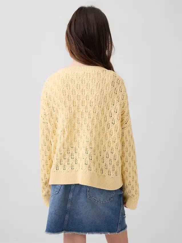 Dětský háčkovaný svetr s kulatým výstřihem v oversized střihu