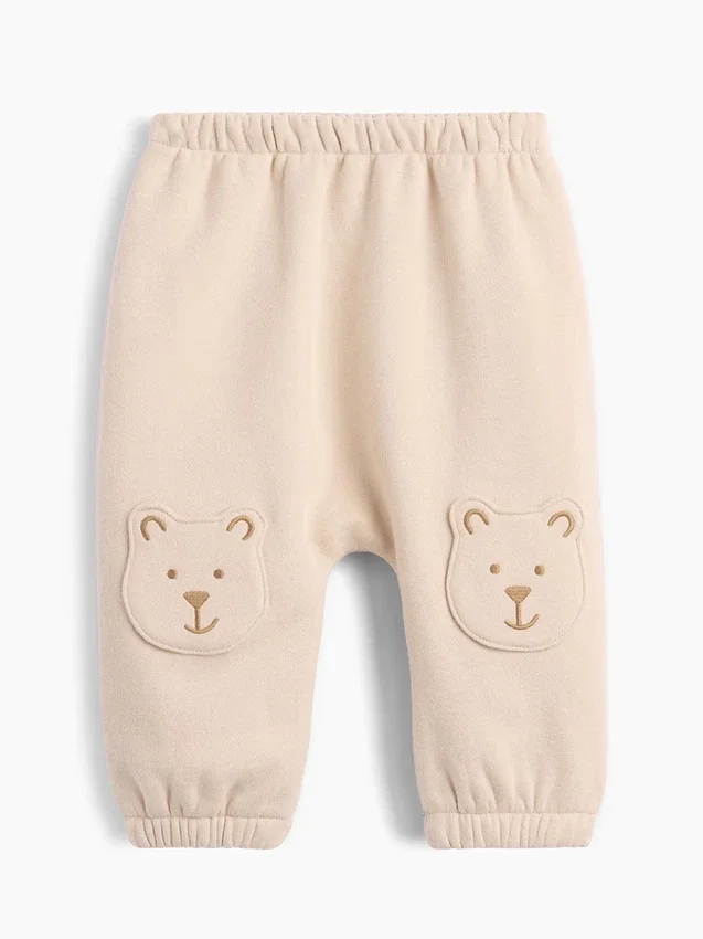Dětské joggery Vintagesoft s nášivkami Brannan Bear na kolenou