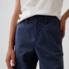 Dětské moderní uniformní kalhoty s volným rovným střihem v khaki barvě