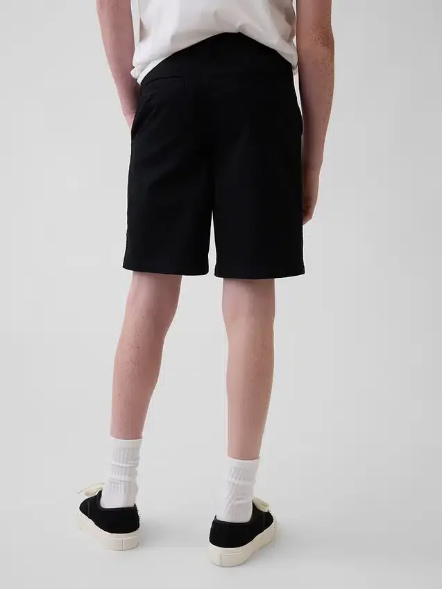 Dětské moderní uniformní šortky v barvě khaki