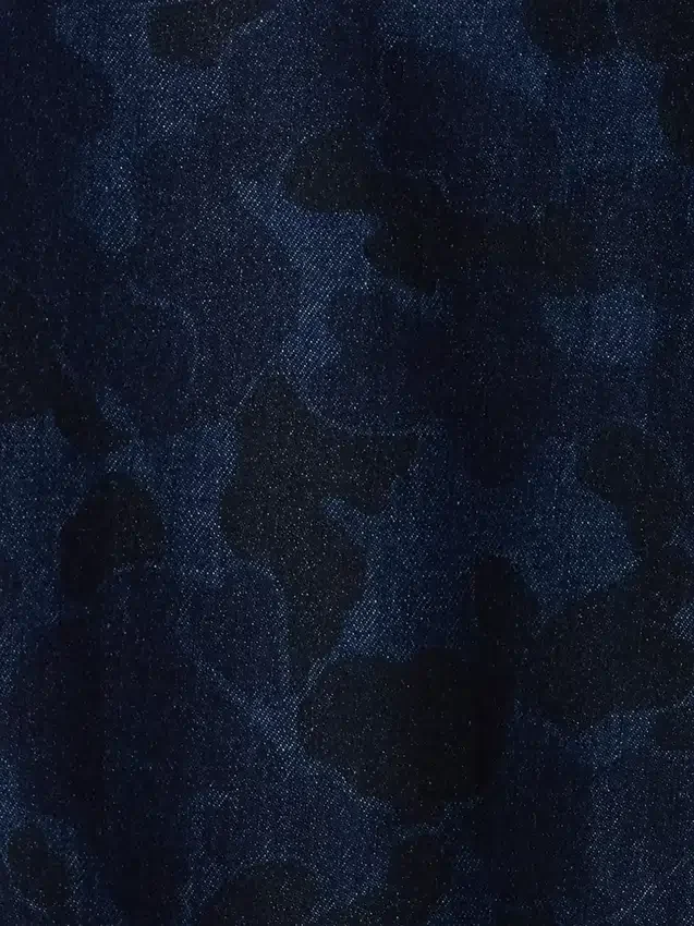 Dětské volné džíny v kamuflážovém vzoru