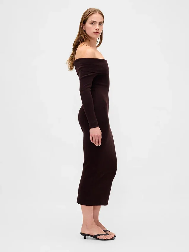 Elastické midi svetrové šaty s odhalenými rameny z materiálu CashSoft