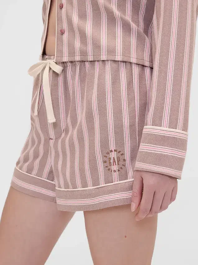 GAP × Summer Fridays Flanelové pruhované pyžamové šortky
