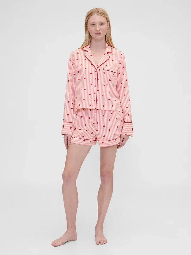 GAP × Summer Fridays Flanelové pyžamové šortky s motivem srdíček