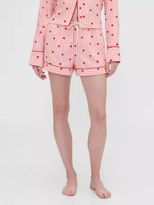 GAP × Summer Fridays Flanelové pyžamové šortky s motivem srdíček
