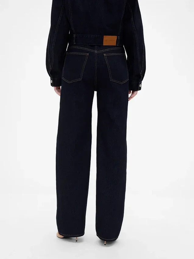 Gap × Victoria Beckham – džíny s vysokým pasem a rovným střihem