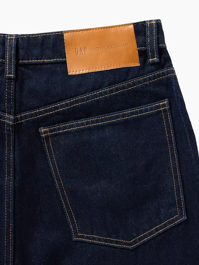 Gap × Victoria Beckham – džíny s vysokým pasem a rovným střihem
