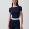 GapFit Smooth oboustranný zkrácený top s překříženým výstřihem