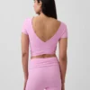 GapFit Smooth oboustranný zkrácený top s překříženým výstřihem