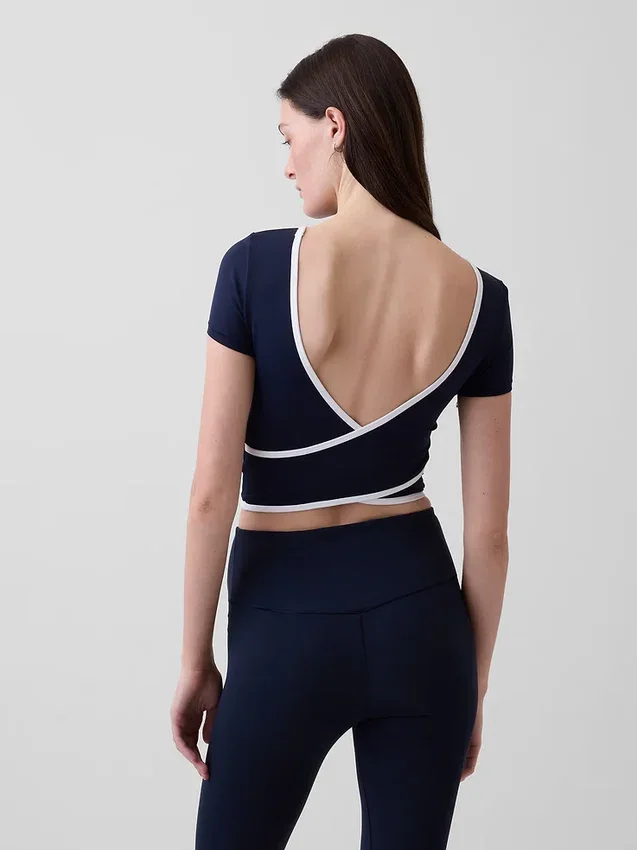 GapFit Smooth oboustranný zkrácený top s překříženým výstřihem