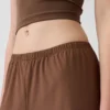 GapFit Tech – volné kalhoty s nízkým pasem