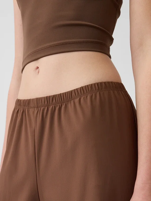 GapFit Tech – volné kalhoty s nízkým pasem