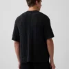 Háčkovaný svetr s rybí kostkou