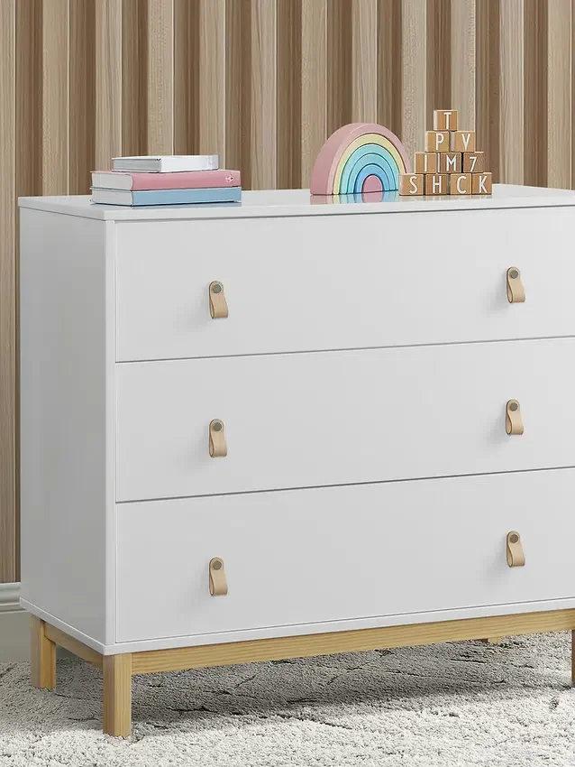 Komoda babyGap Legacy se 3 zásuvkami, koženými úchytkami a zásuvkami, které do sebe zapadají
