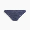 Krajkové bikiny typu „cheeky“