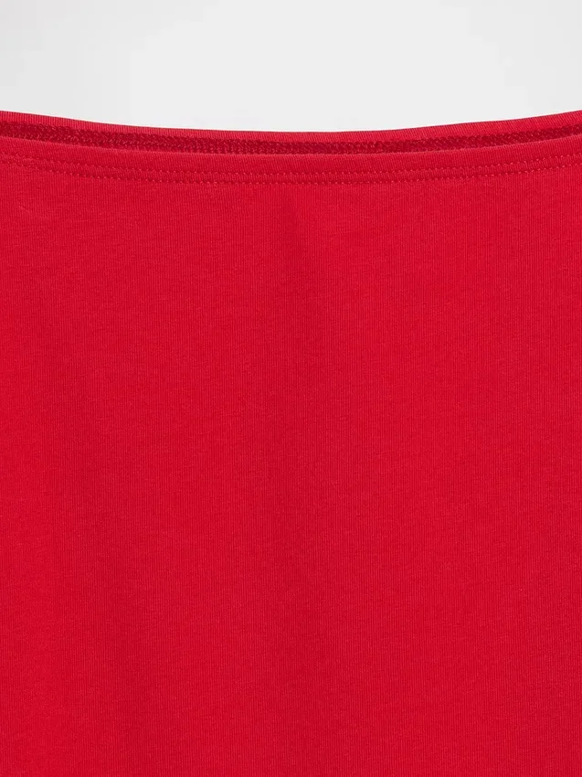 Krátké tričko s odhalenými rameny z hustě pleteného džerzeje