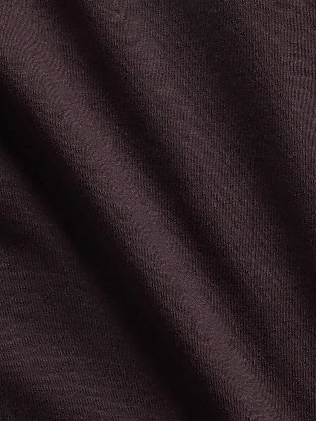 Krátké tričko s odhalenými rameny z hustě pleteného džerzeje