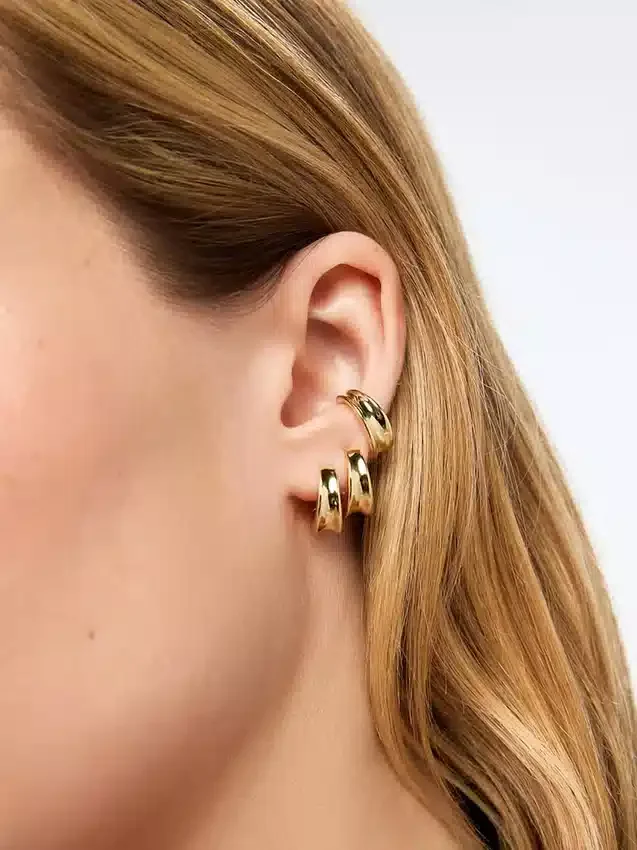 Kruhové náušnice Ana Luisa Wade Mini Huggie