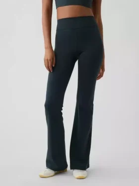 Legíny GapFit Smooth s vysokým pasem a zúženými nohavicemi