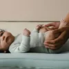 Lehátko pro kojence Snuggle Me Curve