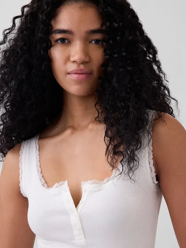 Mini žebrované krajkové pyžamové tílko s výstřihem Henley
