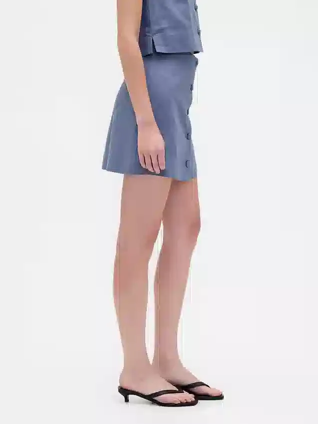 Mini sukně-šortky s knoflíky vpředu ze směsi lnu