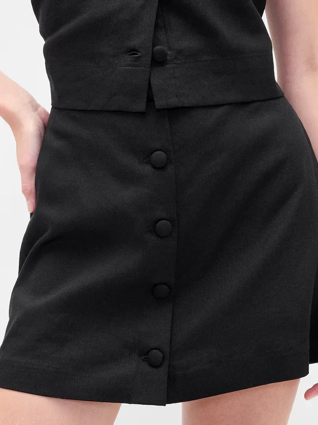Mini sukně-šortky s knoflíky vpředu ze směsi lnu