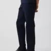 Moderní rovné khaki kalhoty