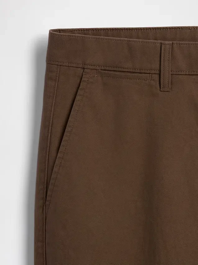 Moderní rovné khaki kalhoty