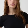 Moderní tričko s kulatým výstřihem