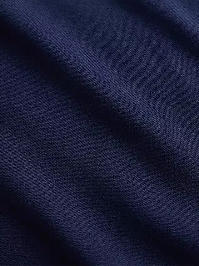 Moderní tričko s kulatým výstřihem